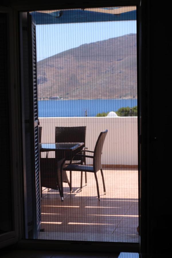 Zafeiris Apartments Livadia  Exterior photo
